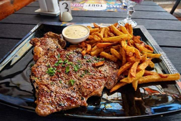 Entrecôte et frites La Réunion