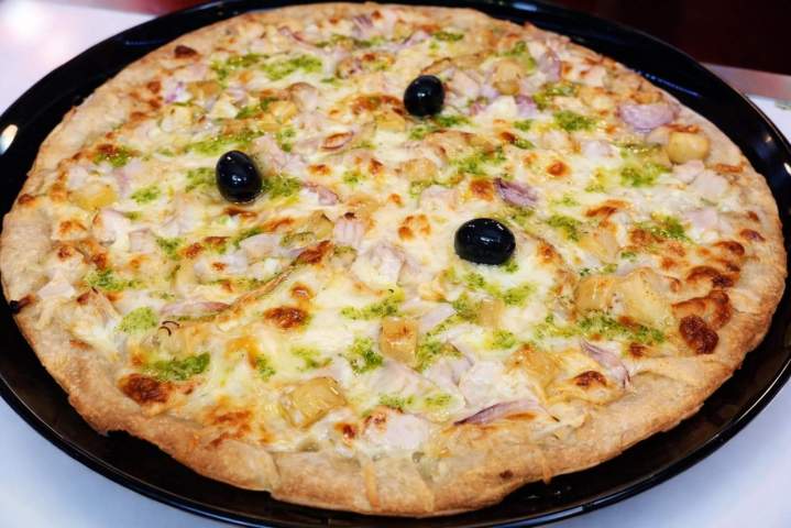 Pizza garnie La Réunion